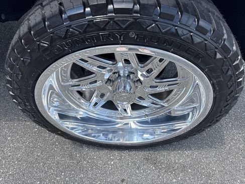 Used 2021 Chevrolet Suburban High Country image 59