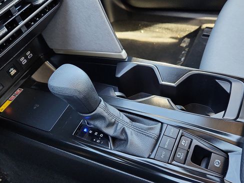 Used 2025 Toyota Camry LE image 20