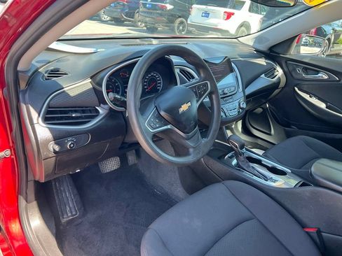Used 2022 Chevrolet Malibu LT FWD image 18
