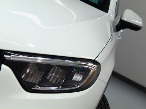 Certified 2026 Mercedes-Benz GLC 300 4MATIC image 9