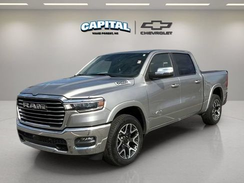 Used 2025 RAM 1500 Laramie AWD/4WD image 1
