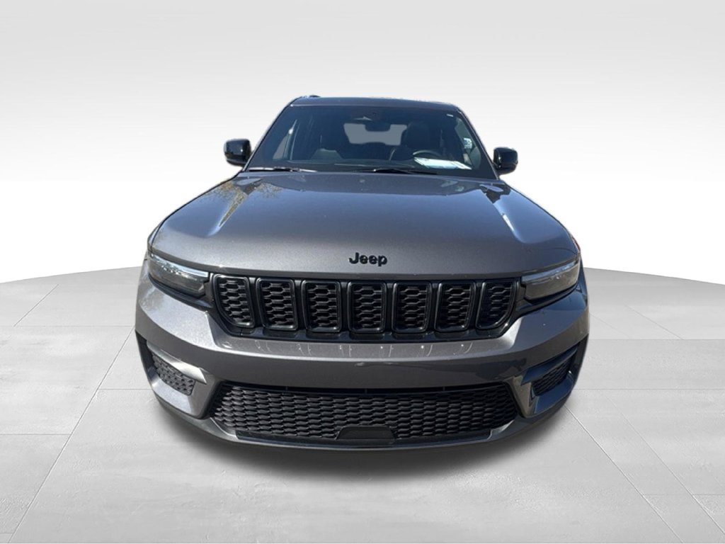 Certified 2024 Jeep Grand Cherokee Altitude AWD/4WD image 10