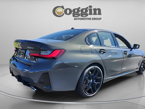 New 2026 BMW 330i Sedan w/ M Sport Package RWD image 6