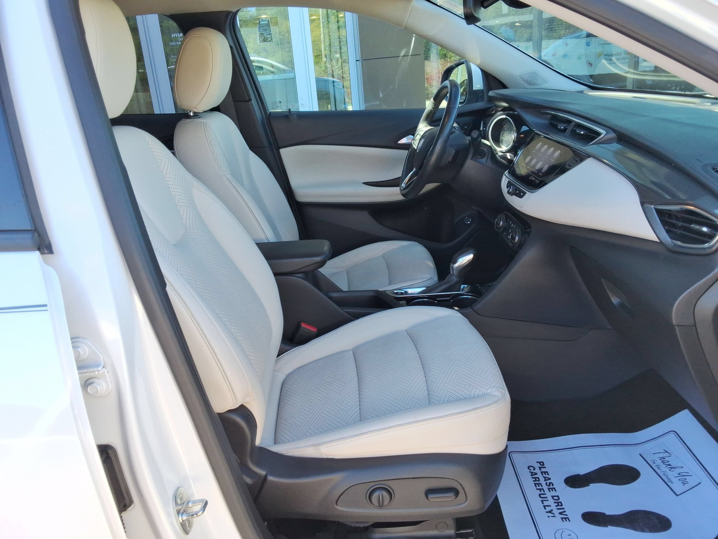 Used 2021 Buick Encore GX Essence AWD/4WD image 31