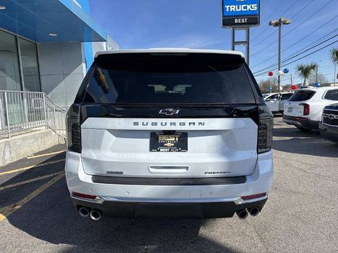 New 2026 Chevrolet Suburban Premier image 6
