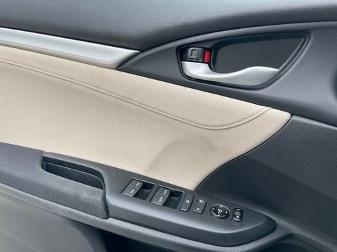 Used 2017 Honda Civic EX image 11