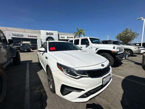 Used 2020 Kia Optima S FWD image 2