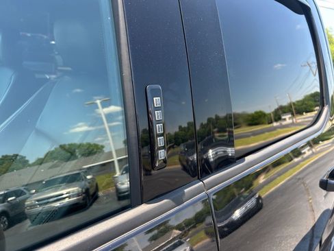 Used 2020 Ford F150 Lariat w/ Equipment Group 502A Luxury AWD/4WD image 9