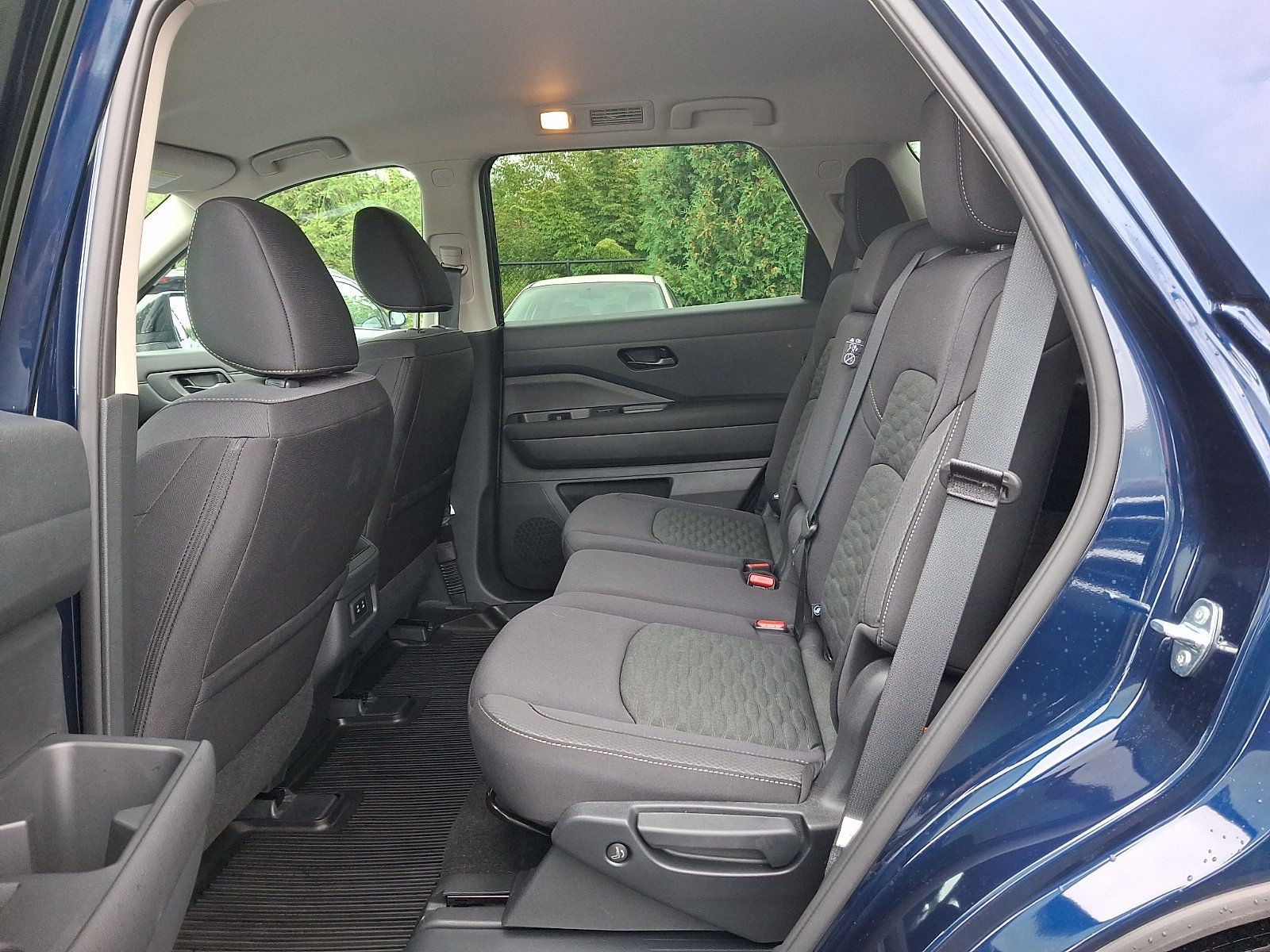 Certified 2026 Nissan Pathfinder SV AWD/4WD image 9