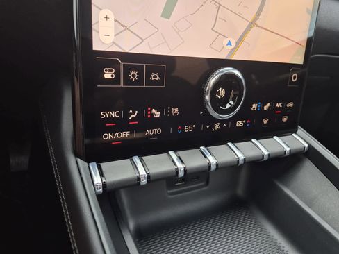 New 2026 GMC Terrain Elevation w/ Elevation Premium Package image 24