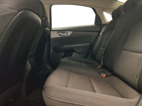 Used 2019 Kia Forte LXS FWD image 18