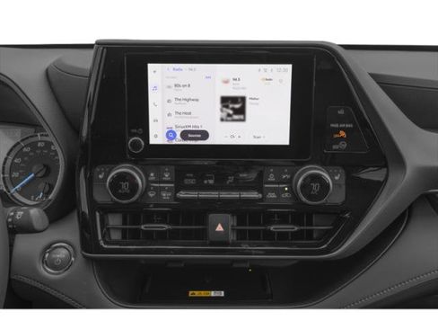 Used 2026 Toyota Highlander XLE image 9