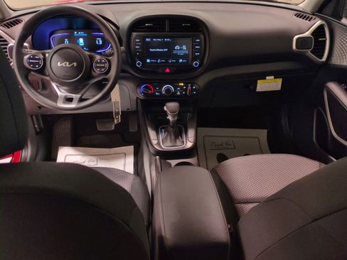 Certified 2024 Kia Soul LX FWD image 15