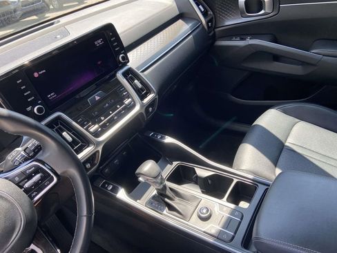 Used 2022 Kia Sorento S w/ Panoramic Sunroof Package FWD image 29