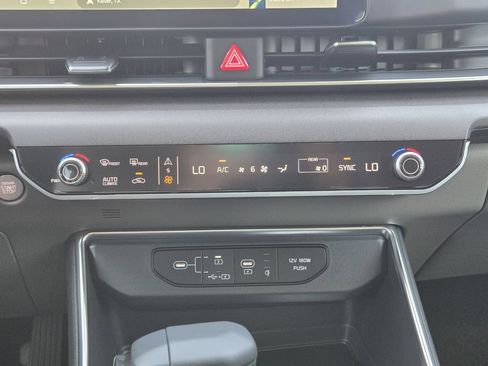 New 2026 Kia Carnival EX FWD image 16
