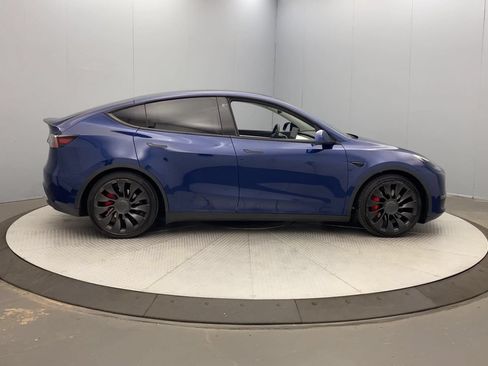 Used 2022 Tesla Model Y Performance AWD/4WD image 6
