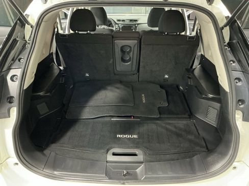 Used 2020 Nissan Rogue S image 23