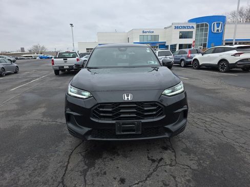 Used 2023 Honda HR-V Sport image 2