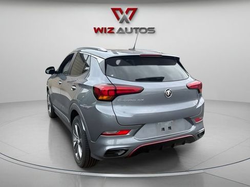 Used 2022 Buick Encore GX Select w/ Sport Touring Package FWD image 3