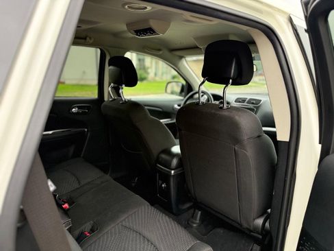 Used 2018 Dodge Journey SE w/ Popular Equipment Group FWD image 34