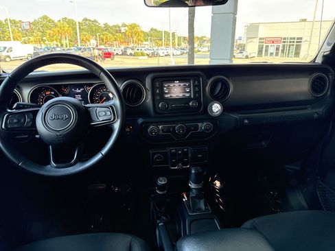 Used 2019 Jeep Wrangler Unlimited Sport S AWD/4WD image 9