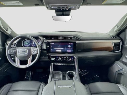 Used 2025 GMC Sierra 3500 Denali w/ Denali Reserve Package AWD/4WD image 19
