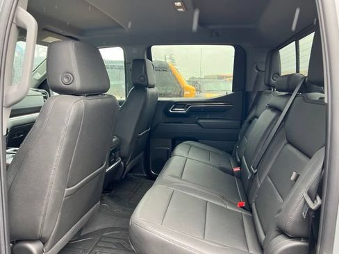 Used 2024 GMC Sierra 1500 Elevation w/ Elevation Premium Package AWD/4WD image 10