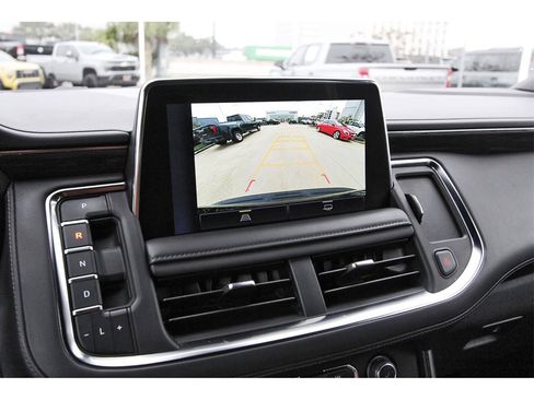 Used 2024 Chevrolet Suburban LT image 23