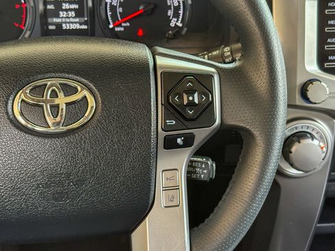 Used 2022 Toyota 4Runner SR5 Premium w/ Moonroof Package AWD/4WD image 32