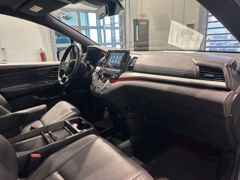Used 2024 Honda Odyssey Sport image 22