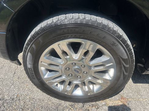 Used 2014 Ford Expedition Limited w/ Equipment Group 301A AWD/4WD image 27
