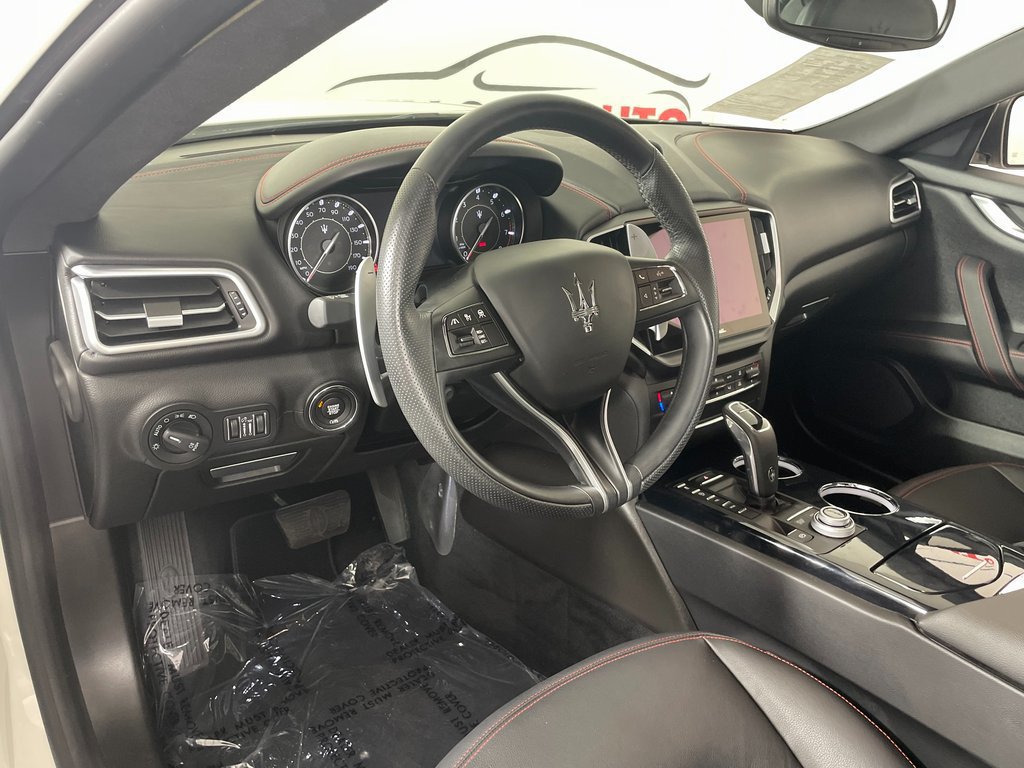 Used 2022 Maserati Ghibli Modena RWD image 17