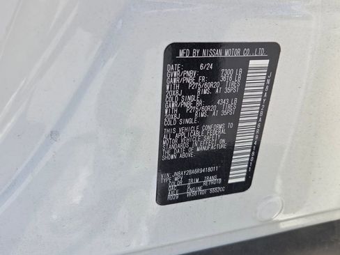 Used 2024 Nissan Armada SL w/ Captain's Chairs Package RWD image 4