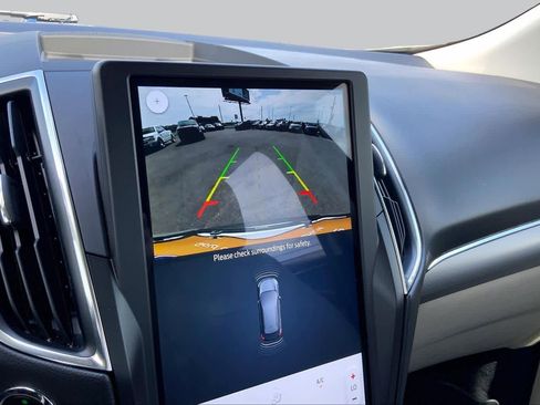 Used 2021 Ford Edge Titanium FWD image 27