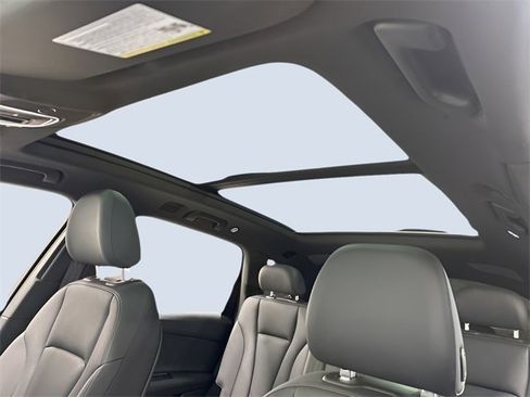 Used 2023 Audi Q7 3.0T Prestige image 30