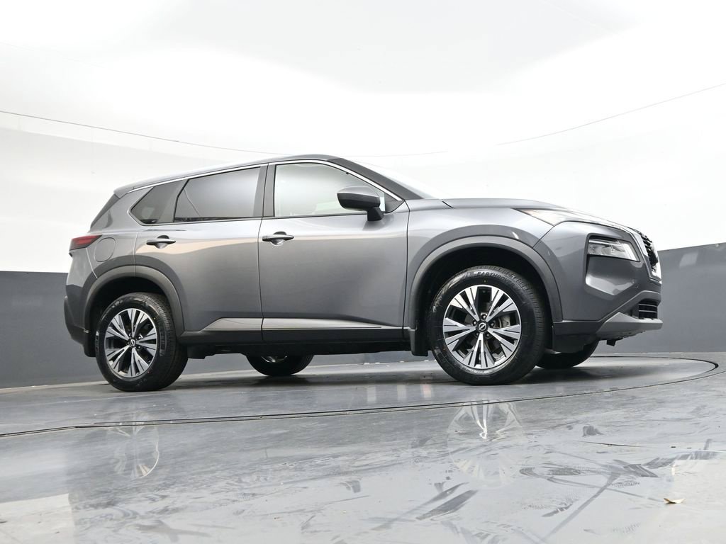 Certified 2023 Nissan Rogue SV FWD image 34