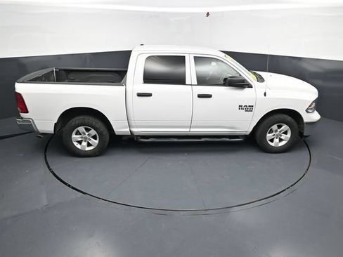 Used 2022 RAM 1500 Classic SLT AWD/4WD image 47