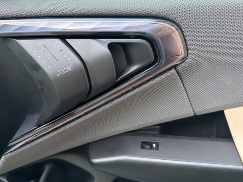 Used 2025 BMW X3 xDrive30i w/ Premium Package image 21