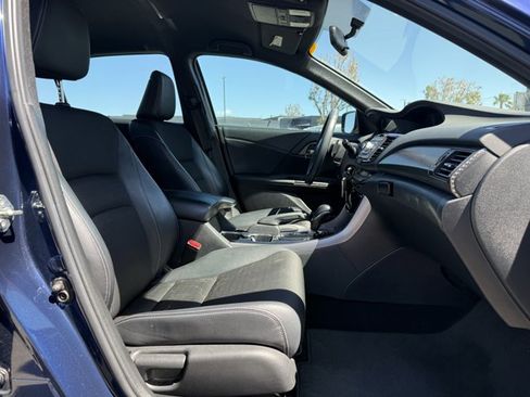 Used 2016 Honda Accord Sport image 18