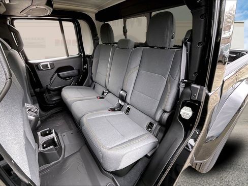 New 2026 Jeep Gladiator Sport image 10