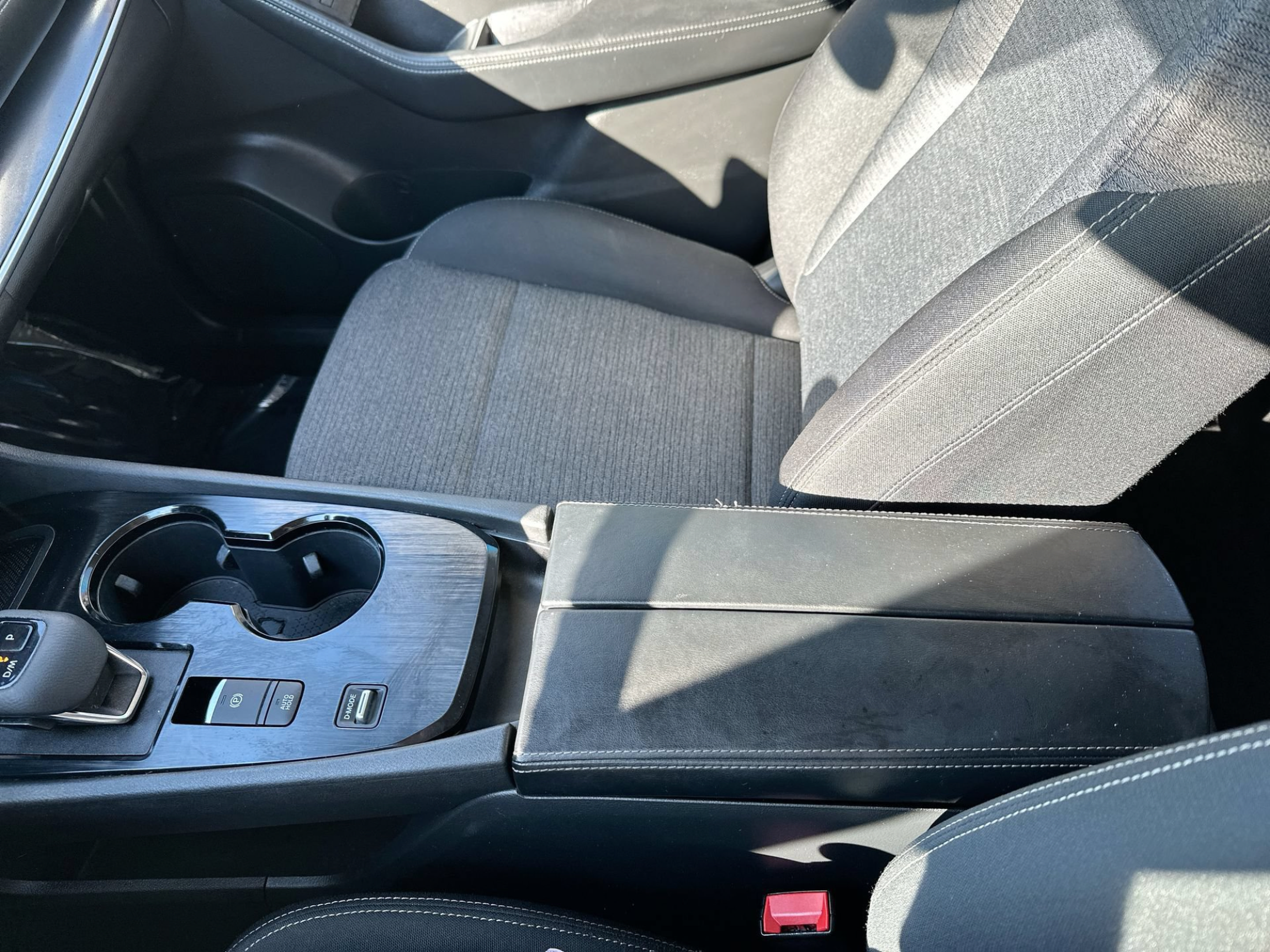Used 2023 Nissan Rogue SV FWD image 21