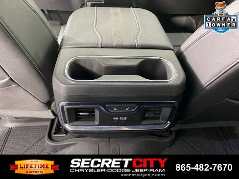 Used 2024 Chevrolet Silverado 1500 High Country w/ High Country Premium Package AWD/4WD image 25