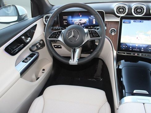 New 2026 Mercedes-Benz GLC 300 image 28