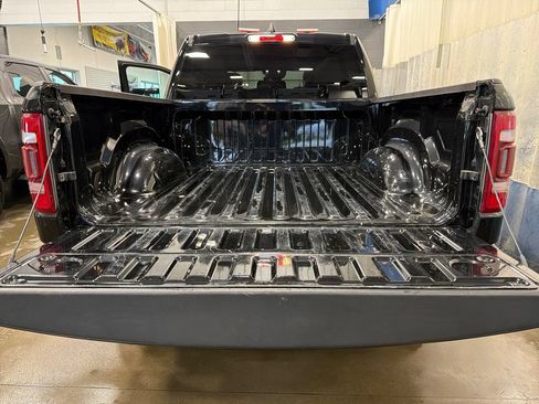 Used 2023 RAM 1500 Laramie AWD/4WD image 18