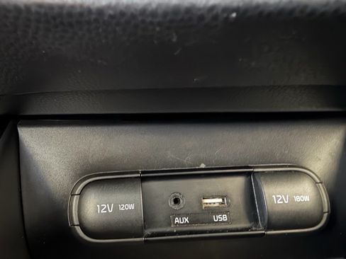 Used 2018 Kia Soul + FWD image 31