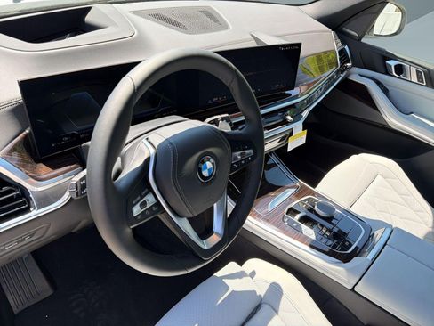 New 2026 BMW X5 sDrive40i w/ Premium Package RWD image 4