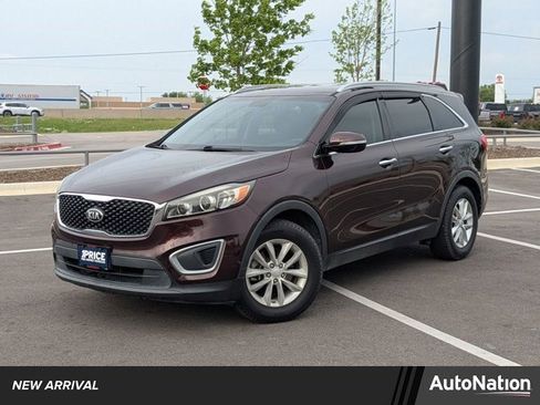 Used 2016 Kia Sorento LX image 1