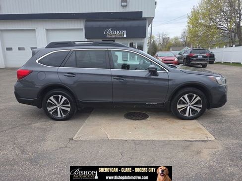 Used 2019 Subaru Outback 2.5i Limited w/ Protection Package #1 AWD/4WD image 3
