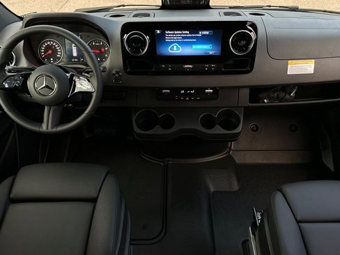 New 2025 Mercedes-Benz Sprinter 2500 image 2