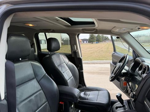 Used 2017 Jeep Patriot 4WD image 26